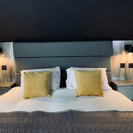 Breeze Suites - Luxury Group Accom - Sleeps 19 Blackpool Luaran gambar
