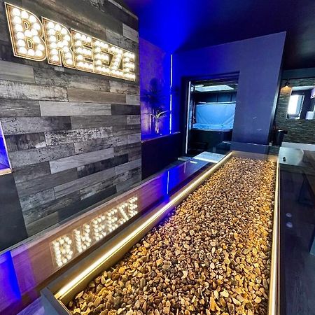 Breeze Suites - Luxury Group Accom - Sleeps 19 Blackpool Luaran gambar
