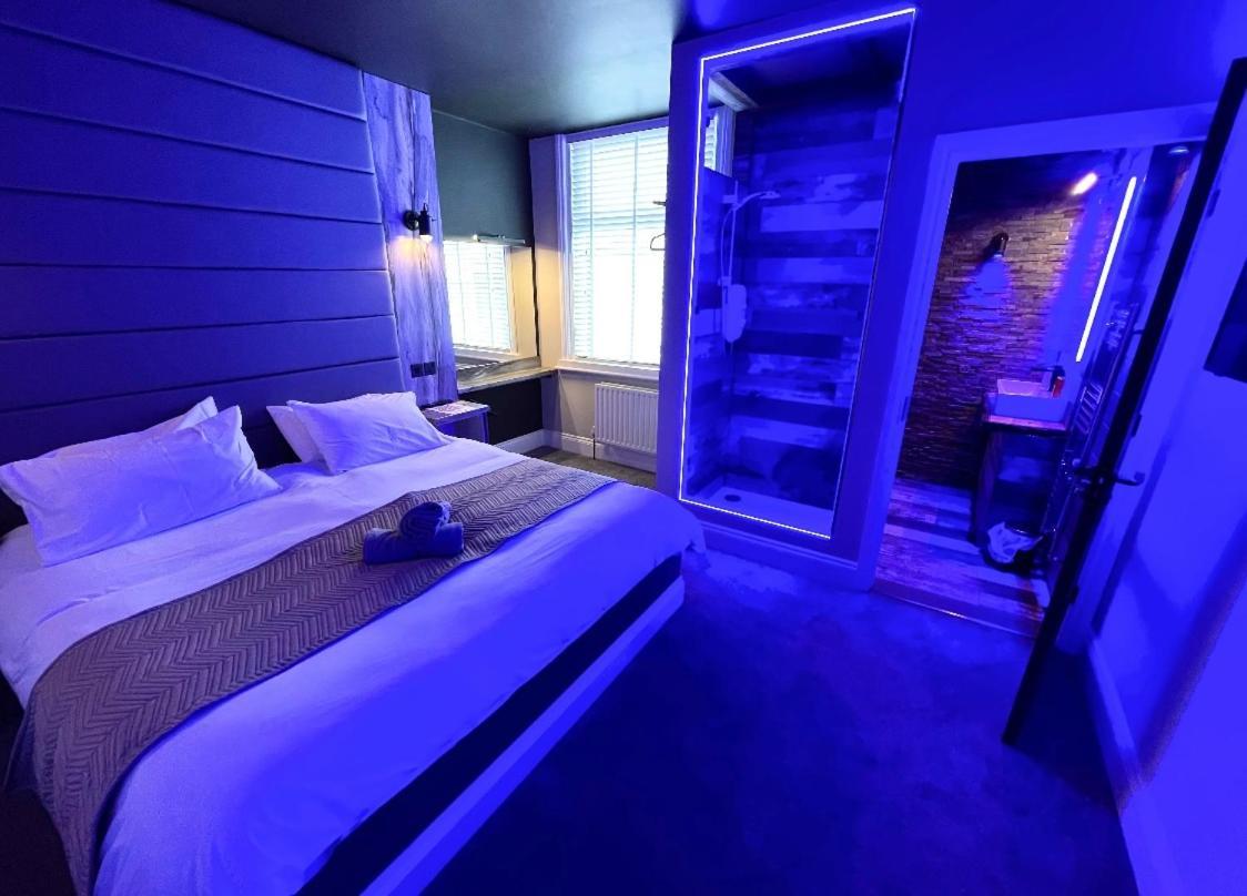 Breeze Suites - Luxury Group Accom - Sleeps 19 Blackpool Luaran gambar