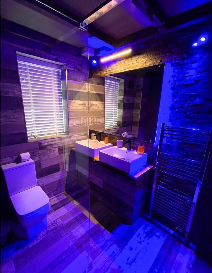 Breeze Suites - Luxury Group Accom - Sleeps 19 Blackpool Luaran gambar