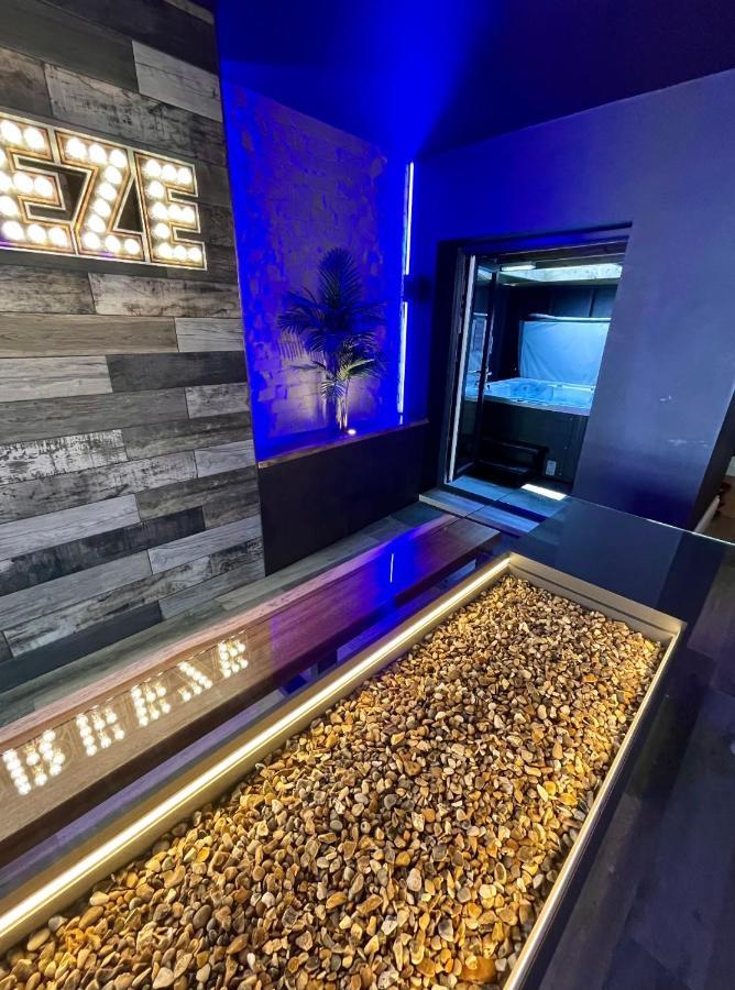 Breeze Suites - Luxury Group Accom - Sleeps 19 Blackpool Luaran gambar