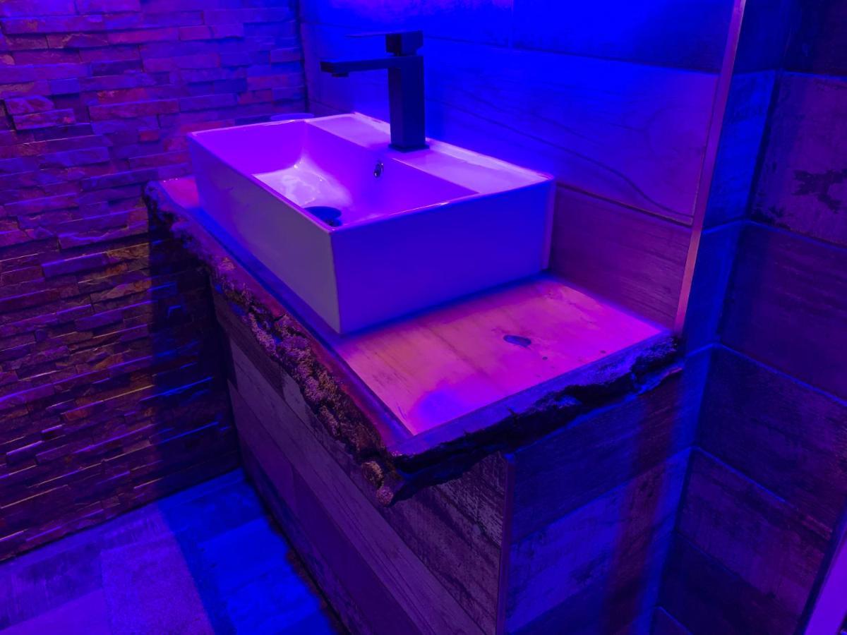 Breeze Suites - Luxury Group Accom - Sleeps 19 Blackpool Luaran gambar