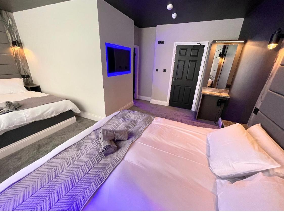 Breeze Suites - Luxury Group Accom - Sleeps 19 Blackpool Luaran gambar